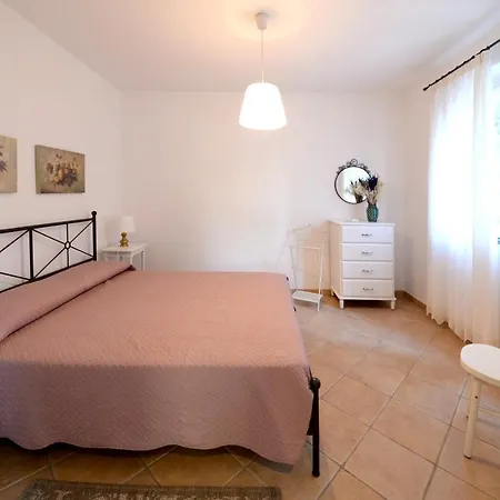 With 2 Bedrooms In Ancona, With Enclosed Garden And Wifi