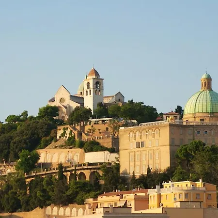 With 2 Bedrooms In Ancona, With Enclosed Garden And Wifi Apartment