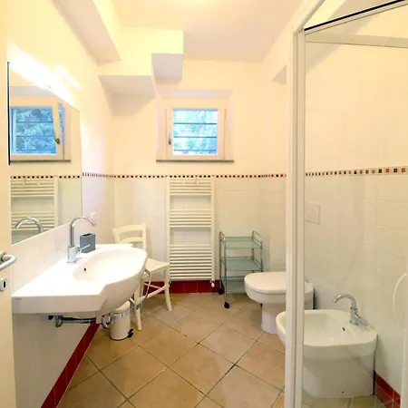With 2 Bedrooms In Ancona, With Enclosed Garden And Wifi Apartment